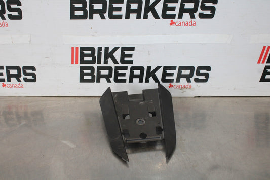 24 APRILIA TUONO V4 1100 FACTORY ABS CENTER REAR BACK TAIL FAIRING COWL BB887