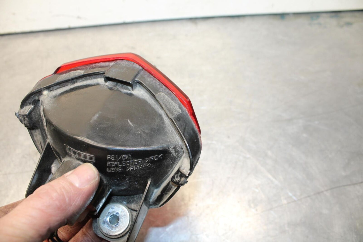 08-12 KAWASAKI NINJA 250R EX250J REAR TAIL TAILLIGHT BACK BRAKE LIGHT BB612