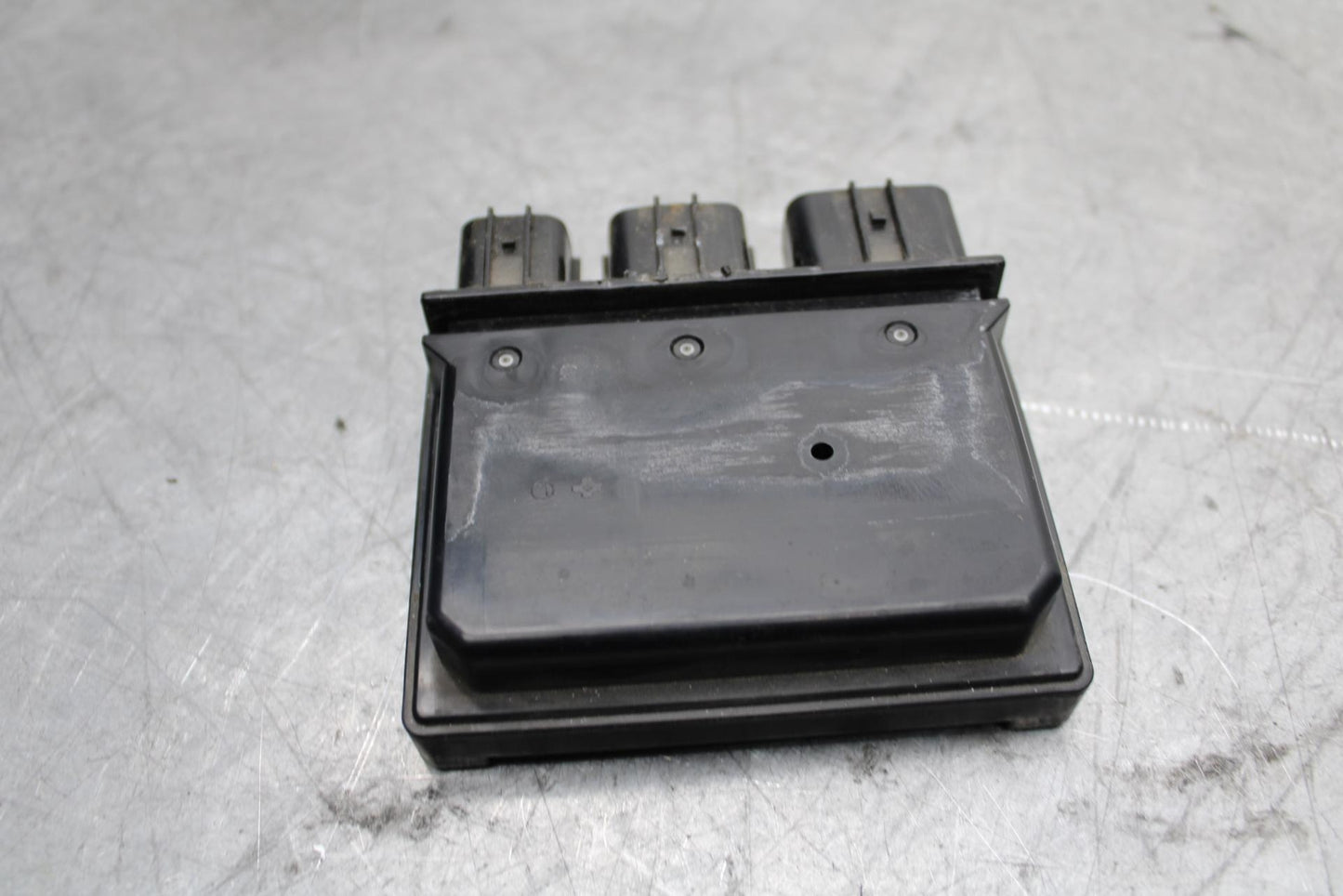 17 KAWASAKI Z900 ZR900 RELAY ASSEMBLY FUSE BOX BB549