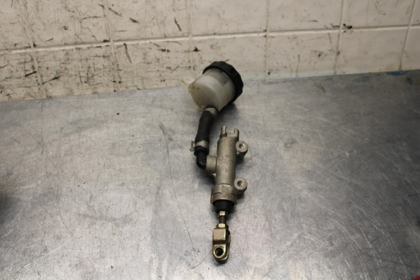 2005 Kawasaki Vulcan 1600 VN1600A REAR BACK BRAKE MASTER CYLINDER  BB574