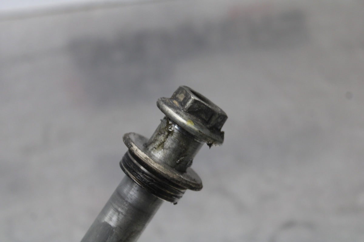 04-05 KAWASAKI NINJA ZX10R FRONT WHEEL RIM AXLE PIVOT BOLT BB931