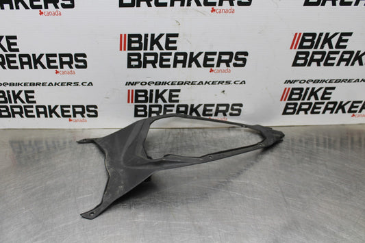 24-25 KAWASAKI NINJA ZX4R CENTER REAR BACK TAIL FAIRING COVER TRIM COWL BB840