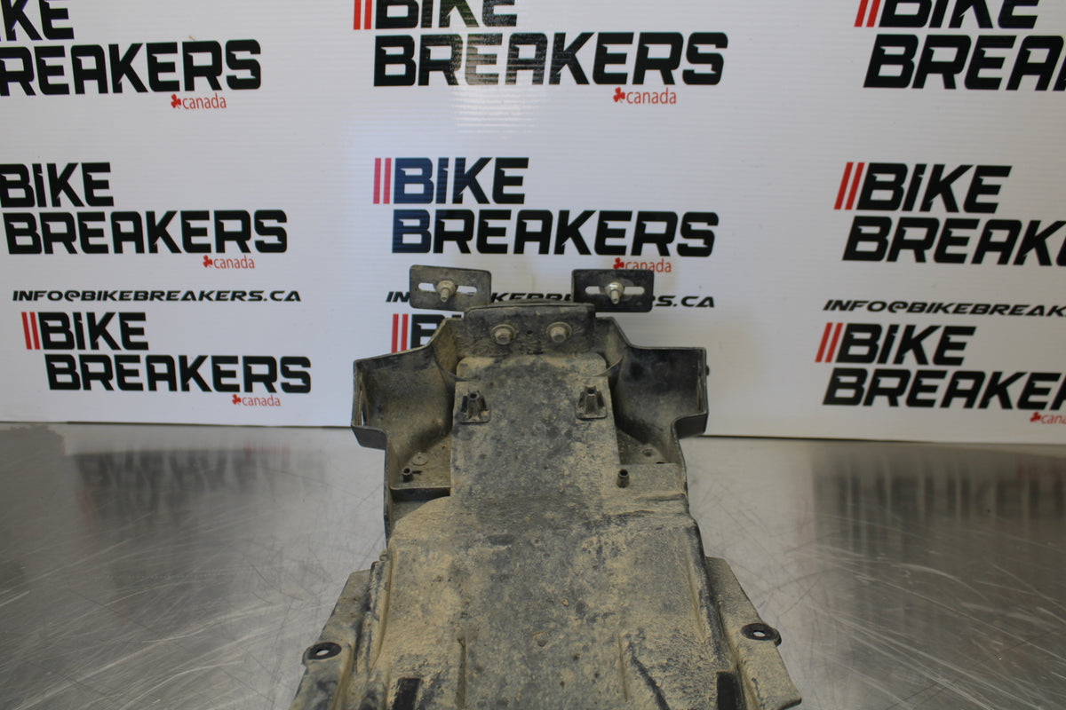 00 SUZUKI SV650 REAR BACK TAIL UNDERTAIL BATTERY TRAY PLASTIC BB156
