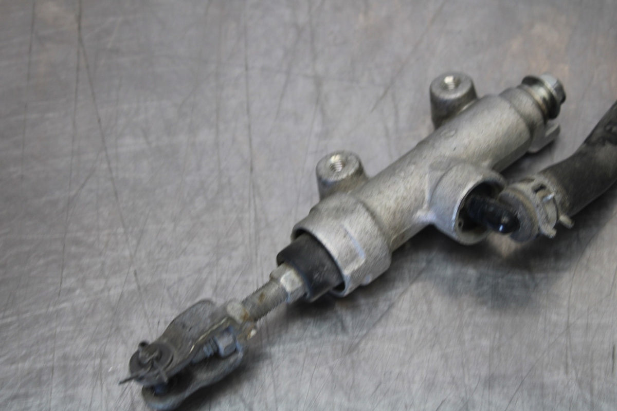 06-07 SUZUKI GSXR 600 REAR BACK BRAKE MASTER CYLINDER W RESERVOIR BB170