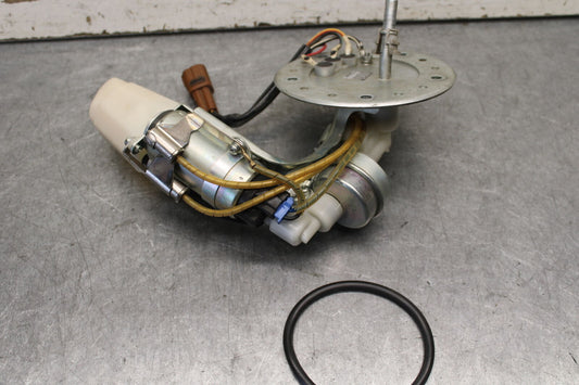 05-06 SUZUKI BOULEVARD M50 FUEL PUMP 15100-10F10 15100-39G00 15100-41F10 BB671