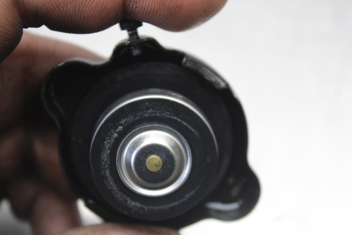 22-25 YAMAHA YZF R7 RADIATOR CAP BB850