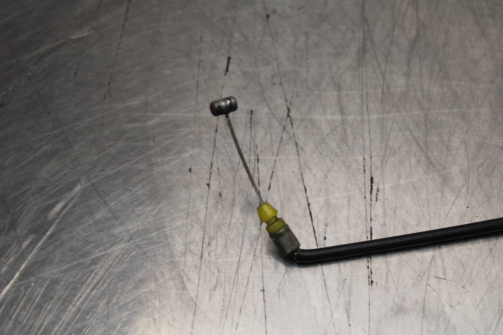 04-05 KAWASAKI NINJA ZX10R REAR PASSENGER SEAT LATCH LOCK ASSEMBLY BB163