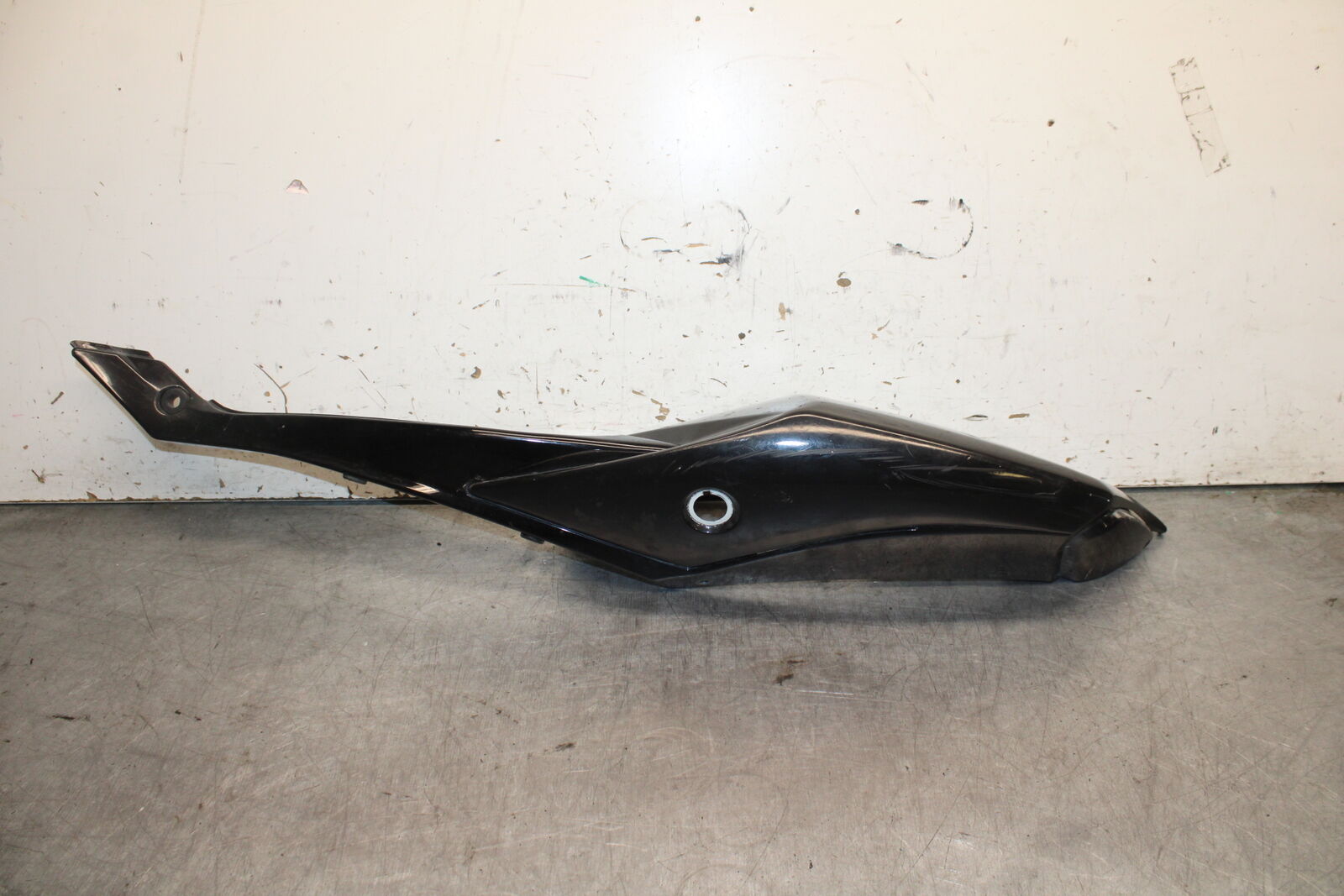08-09 SUZUKI GSXR600 LEFT REAR BACK TAIL FAIRING COWL SHROUD BB728