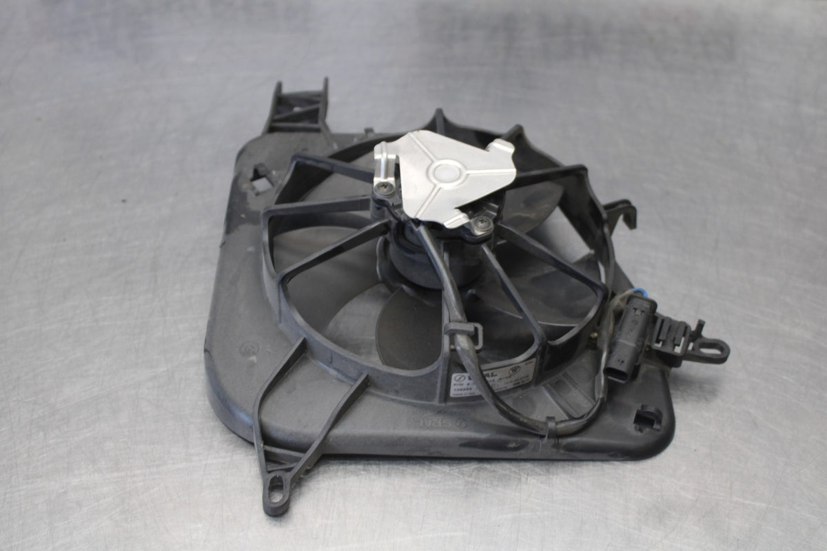17-20 BMW S1000R ENGINE RADIATOR COOLING FAN BB909