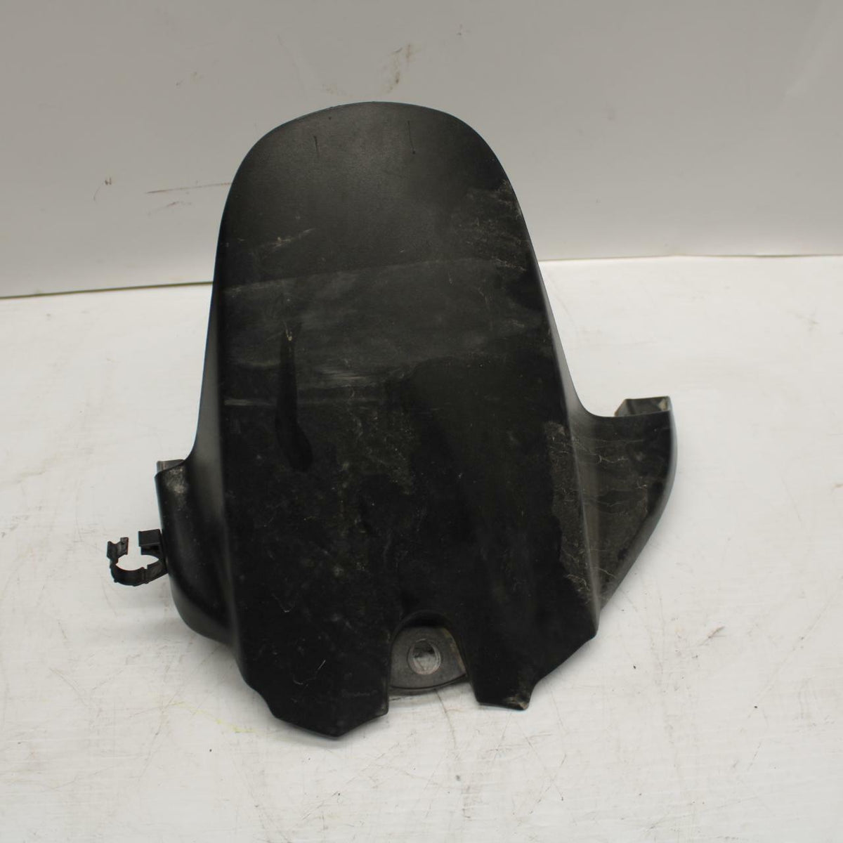 08-09 SUZUKI GSXR600 REAR BACK WHEEL TIRE HUGGER FENDER 63112-37H00-019 BB262
