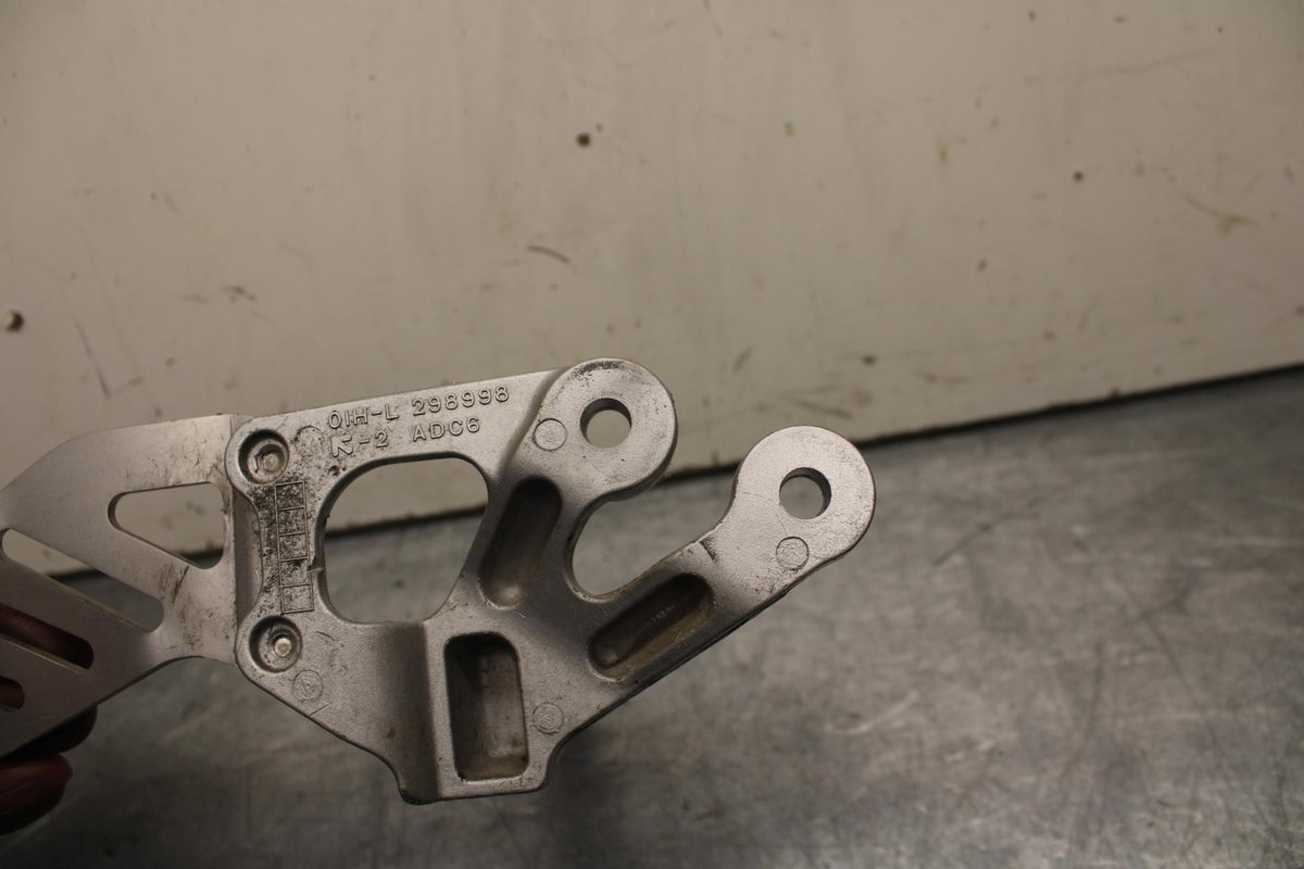 08-10 SUZUKI GSXR 600  LEFT REARSET REAR SET DRIVER FOOT PEG REST STOP BB92
