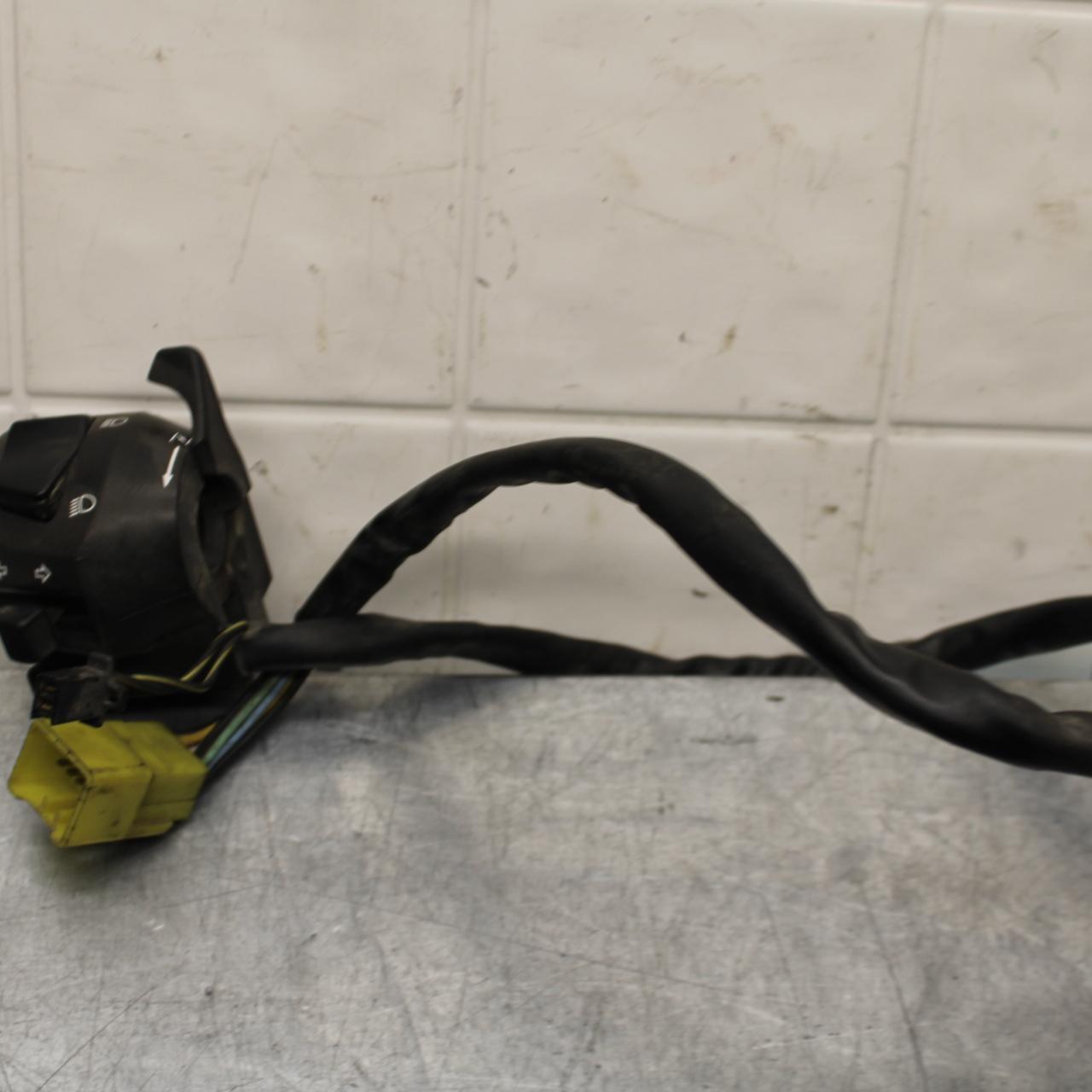 1999 Suzuki GSXR600 LEFT CLIP ON HANDLE HORN SIGNALS SWITCH  BB580