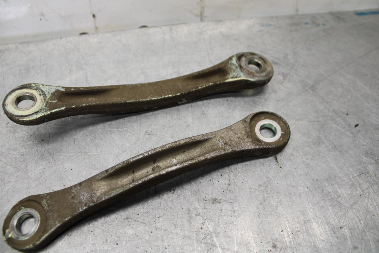 06-07 KAWASAKI NINJA ZX14R REAR DOGBONE SHOCK LINKAGE LINK BB433