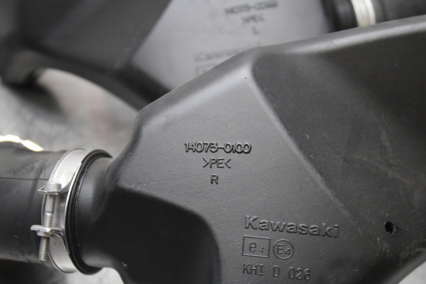 23-24 KAWASAKI NINJA ZX14R NEW!! RIGHT LEFT AIR INTAKE DUCTS BB153