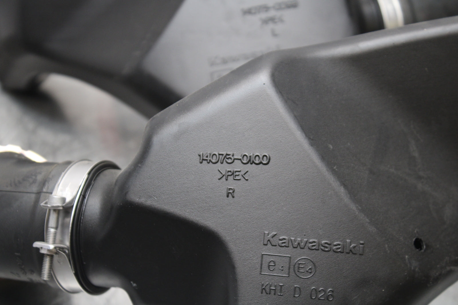 23-24 KAWASAKI NINJA ZX14R NEW!! RIGHT LEFT AIR INTAKE DUCTS BB153