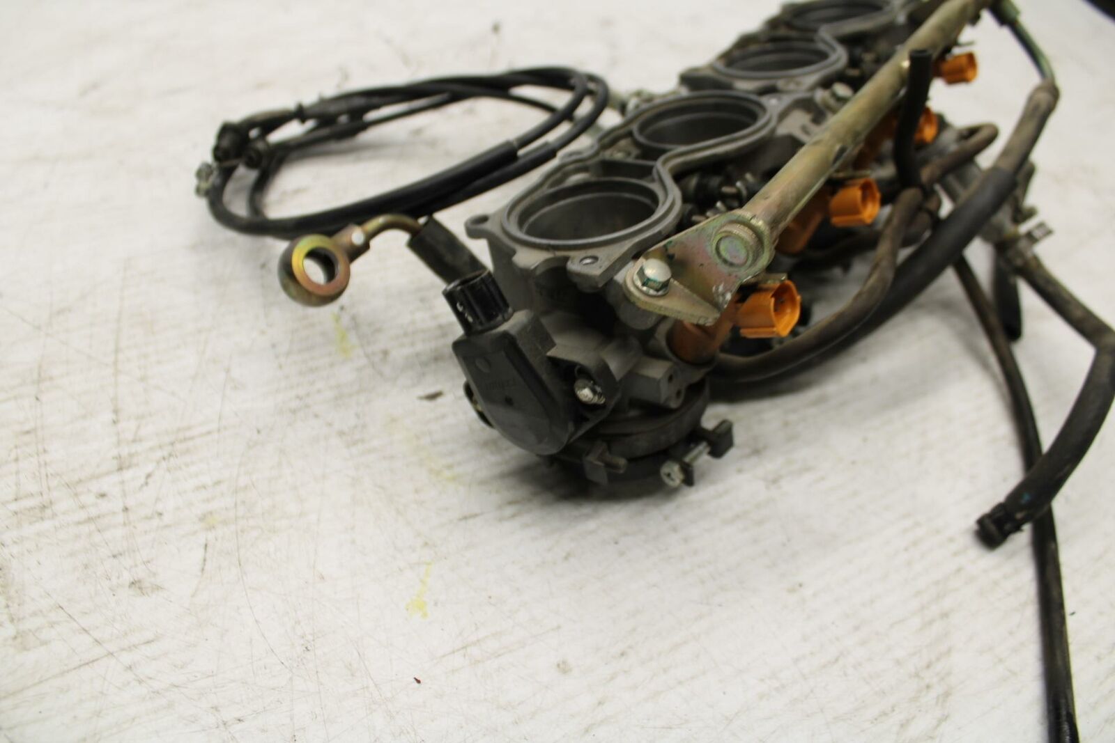 05-06 HONDA CBR600RR MAIN FUEL INJECTORS / THROTTLE BODIES BB307