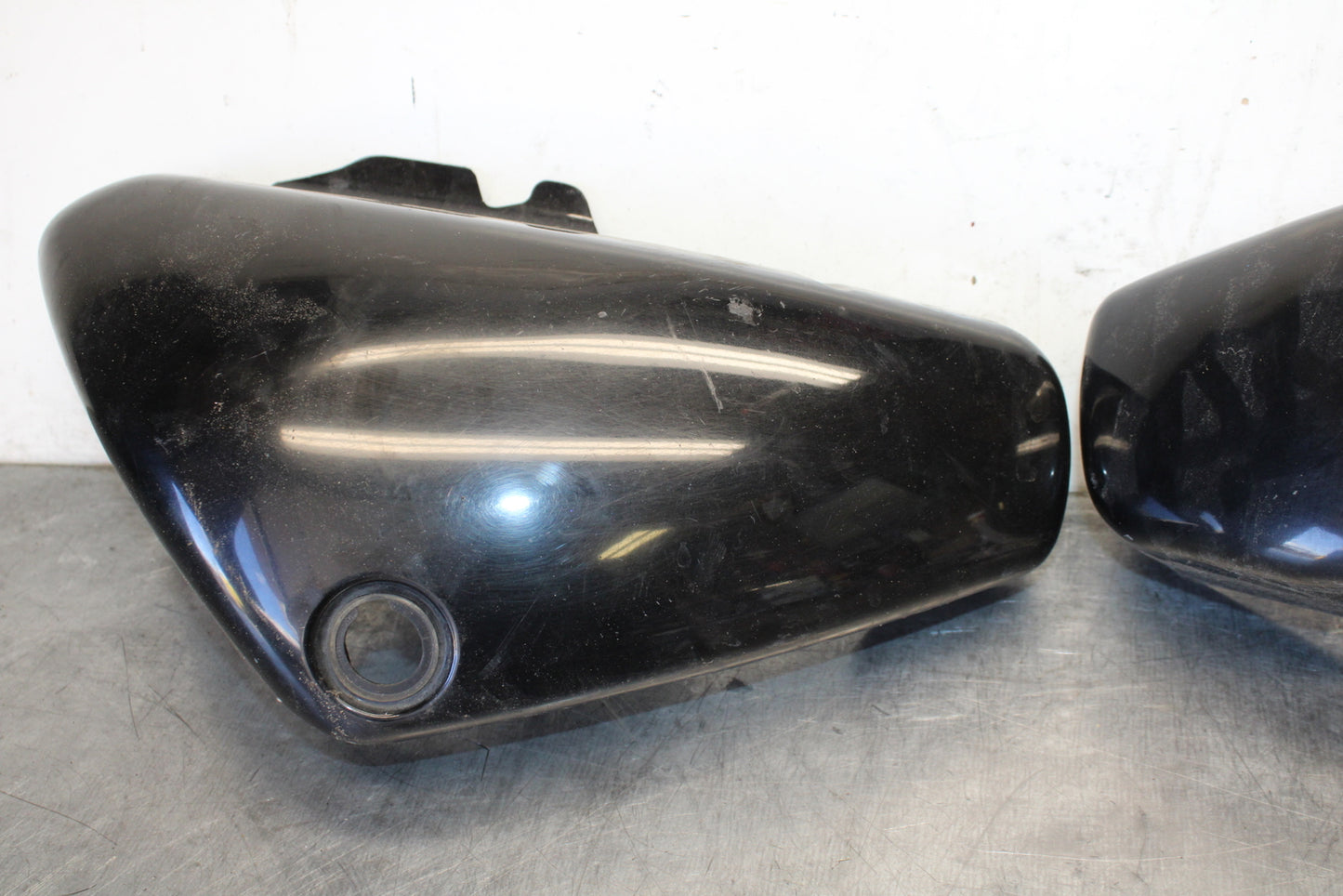 04 SUZUKI INTRUDER 800 SIDE COVER PANEL COWL FAIRING BB758