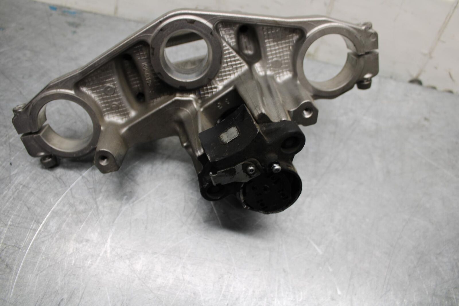 06-07 KAWASAKI NINJA 650R EX650A FORKS UPPER TRIPLE TREE CLAMP