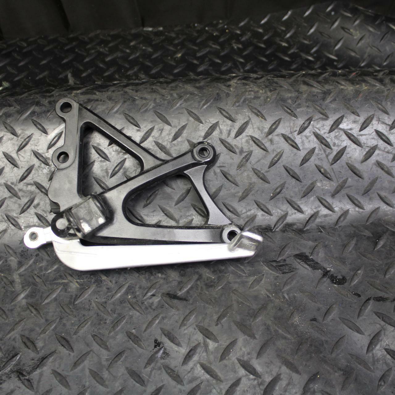 09-14 YAMAHA YZF R1 RIGHT REARSET REAR SET DRIVER FOOT PEG REST STOP BB192