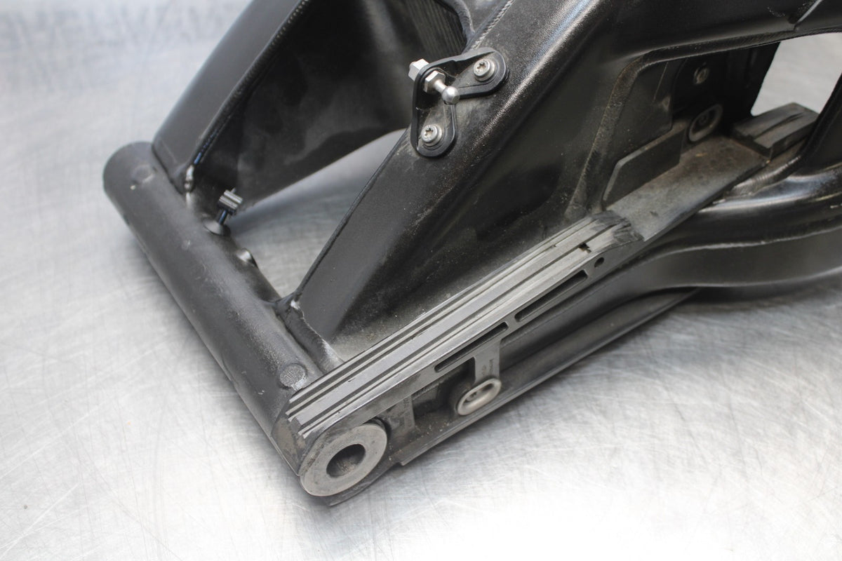 14 BMW S1000R REAR SWINGARM BACK SUSPENSION SWING ARM BB604