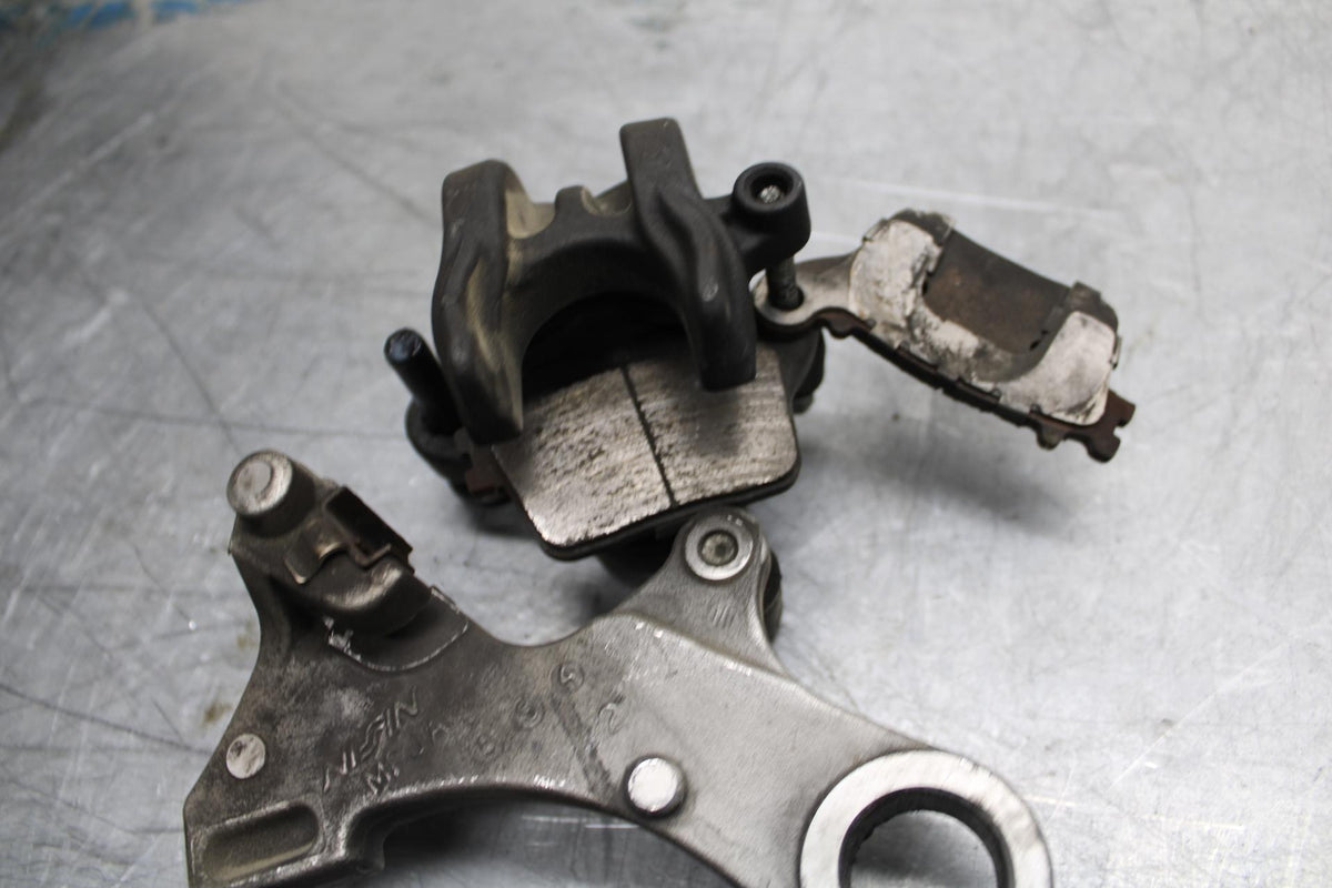 09-12 HONDA CBR600RR REAR  BRAKE CALIPER W MOUNT BRACKET 43150-MFJ-A51 BB450