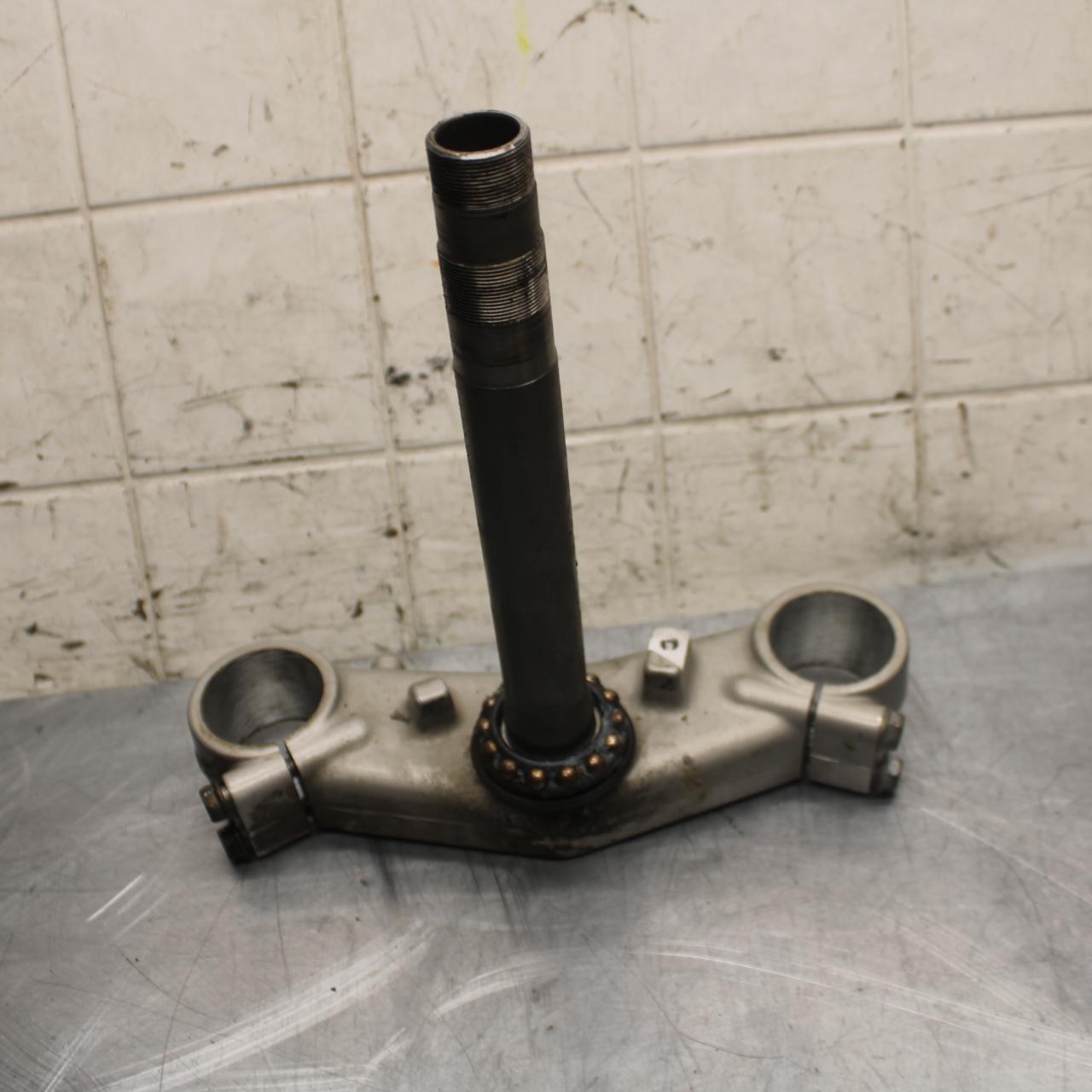 2003 Honda CBR600RR FRONT FORKS CLAMP LOWER TRIPLE TREE STEM 53219-MBW-J60 BB511