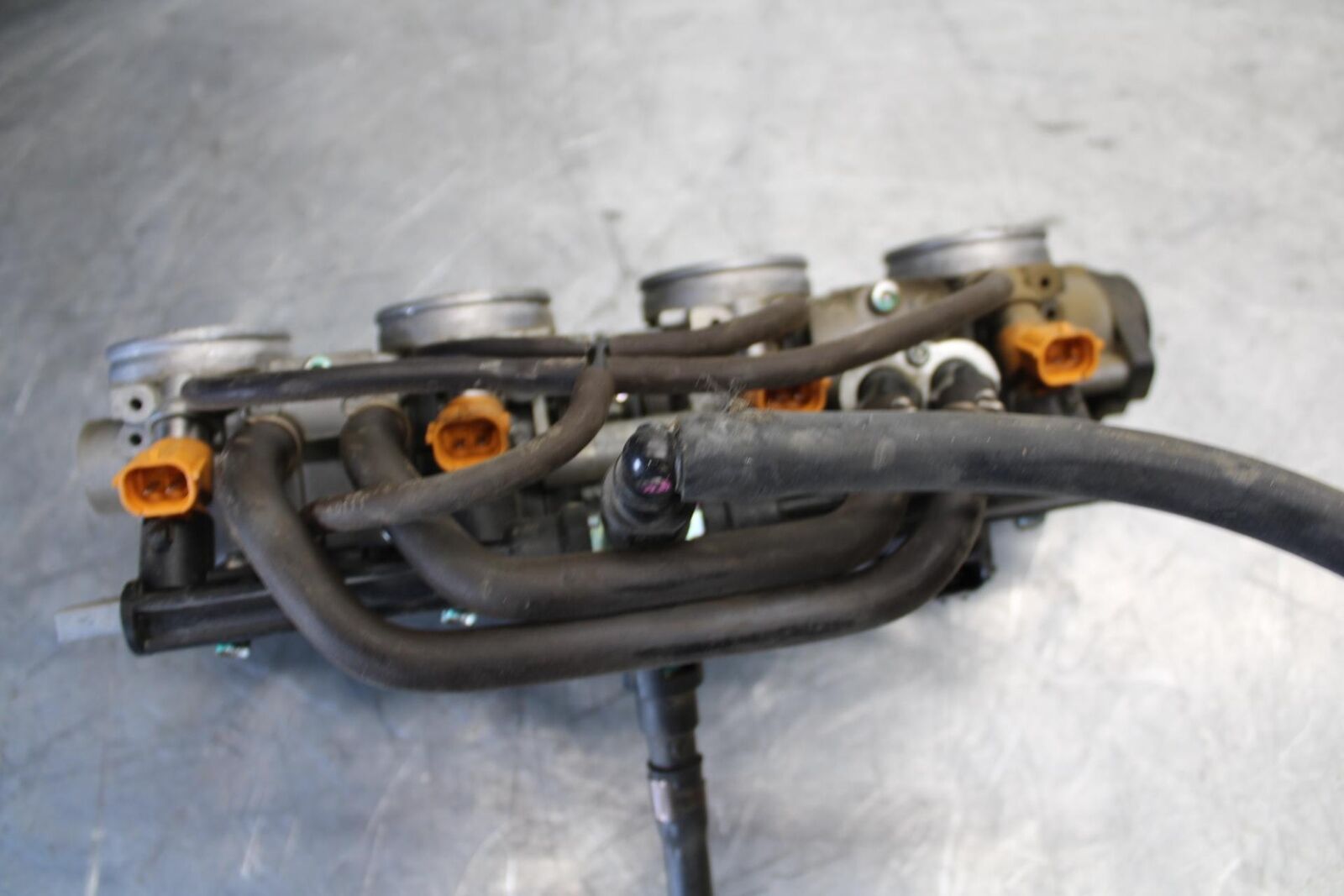 2011 Honda CBR600RR MAIN FUEL INJECTORS / THROTTLE BODIES 16401-MFJ-A01 BB520