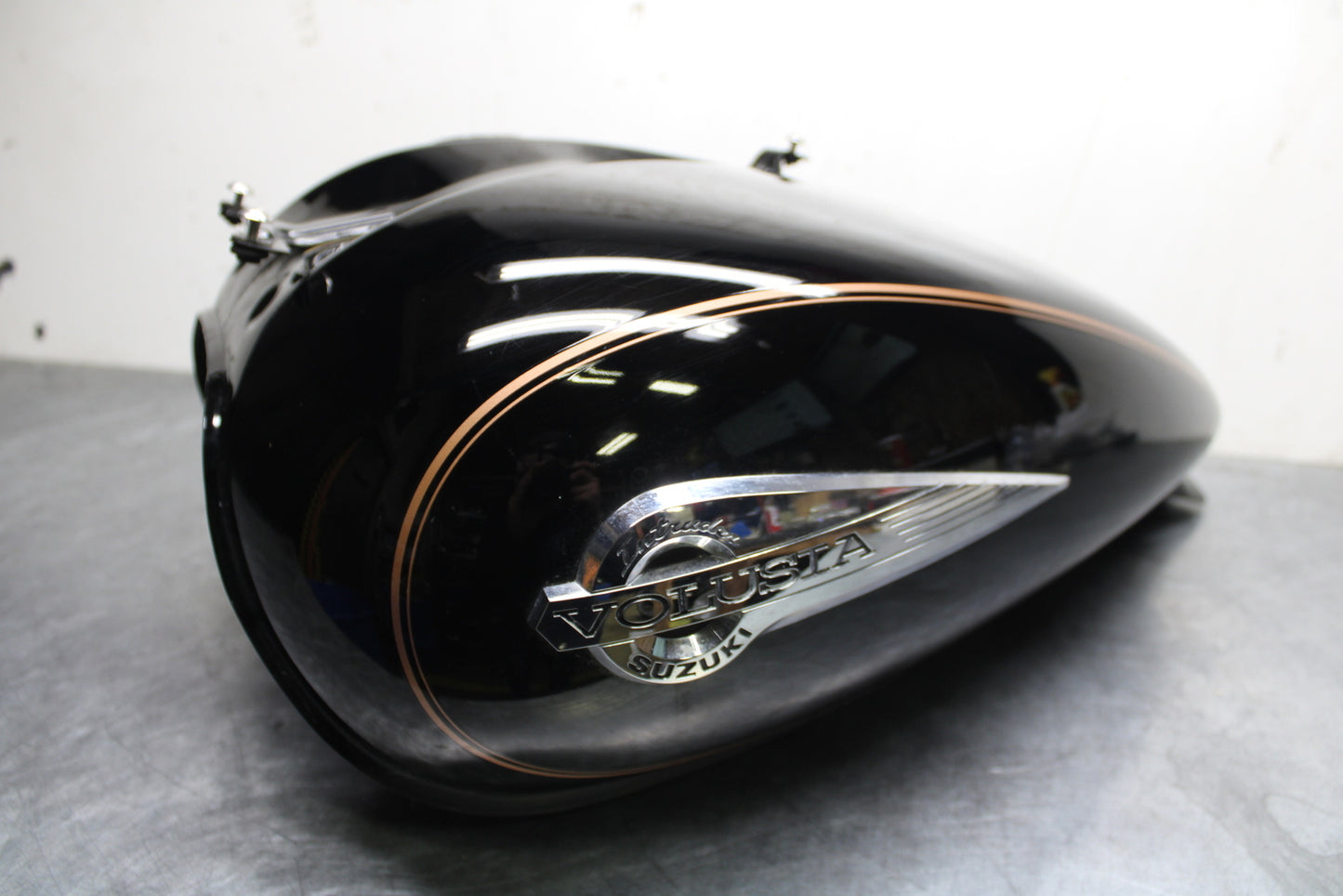 04 SUZUKI INTRUDER 800 GAS TANK FUEL PETROL RESERVOIR BB758