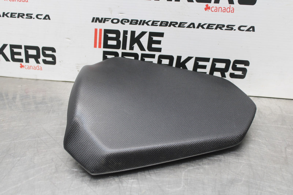 18 HONDA CB500F REAR BACK PASSENGER TANDEM SEAT PAD SADDLE PILLION BB861