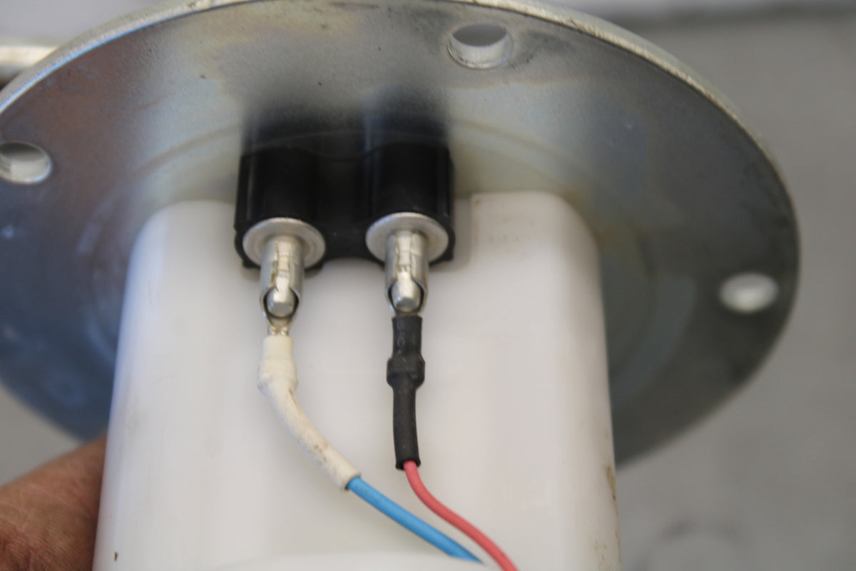 11-24 SUZUKI GSXR750 FUEL PUMP GAS PETROL SENDER UNIT  BB687
