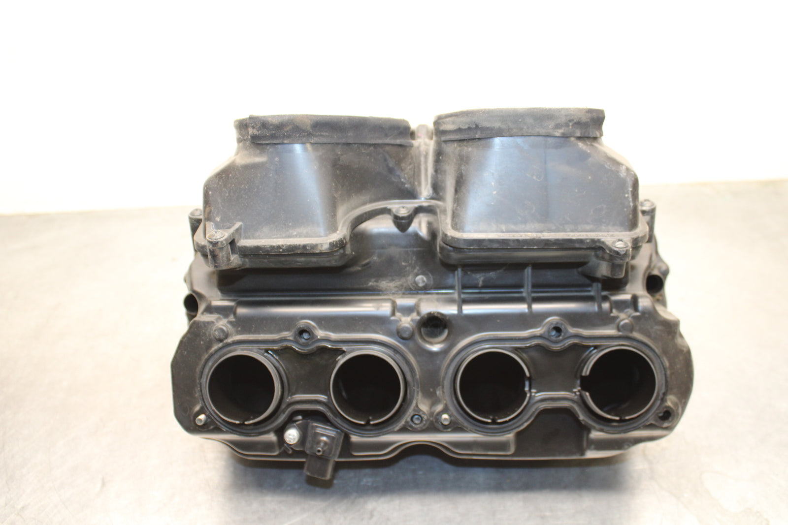 09 HONDA CBR600RR AIRBOX AIR INTAKE FILTER BOX BB760