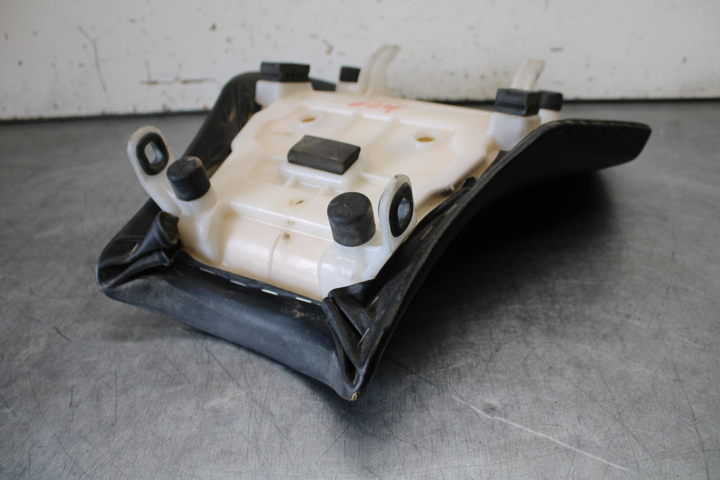 05-06 HONDA CBR600RR FRONT DRIVERS SEAT PAD SADDLE PILLION BB624