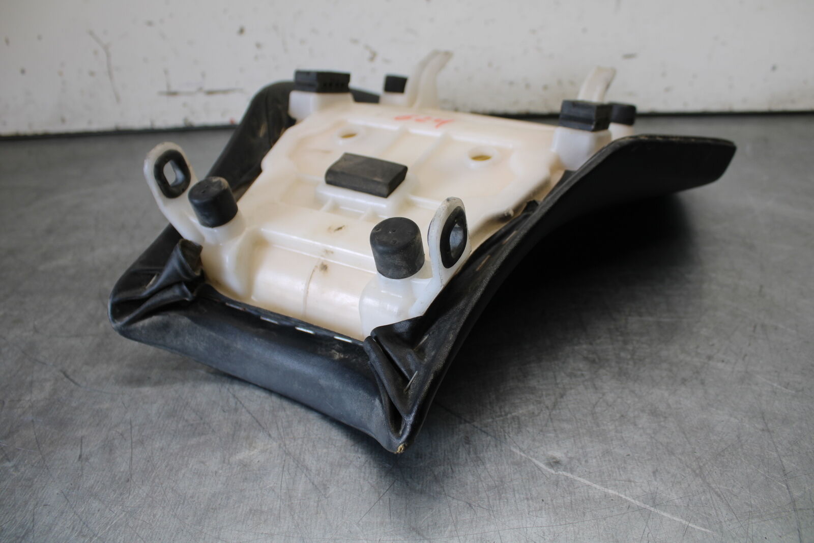 05-06 HONDA CBR600RR FRONT DRIVERS SEAT PAD SADDLE PILLION BB624