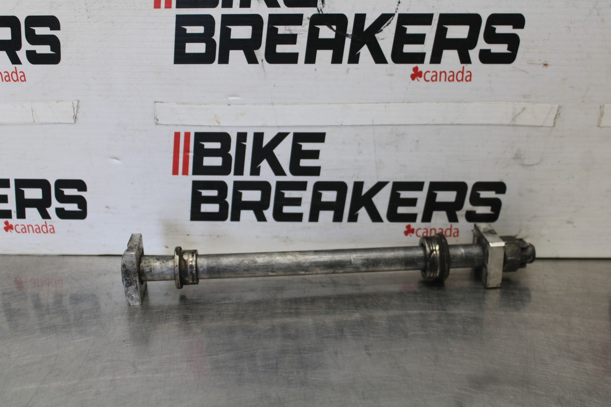 04-05 KAWASAKI NINJA ZX10R REAR AXLE BACK WHEEL RIM PIVOT BOLT AXEL BB931