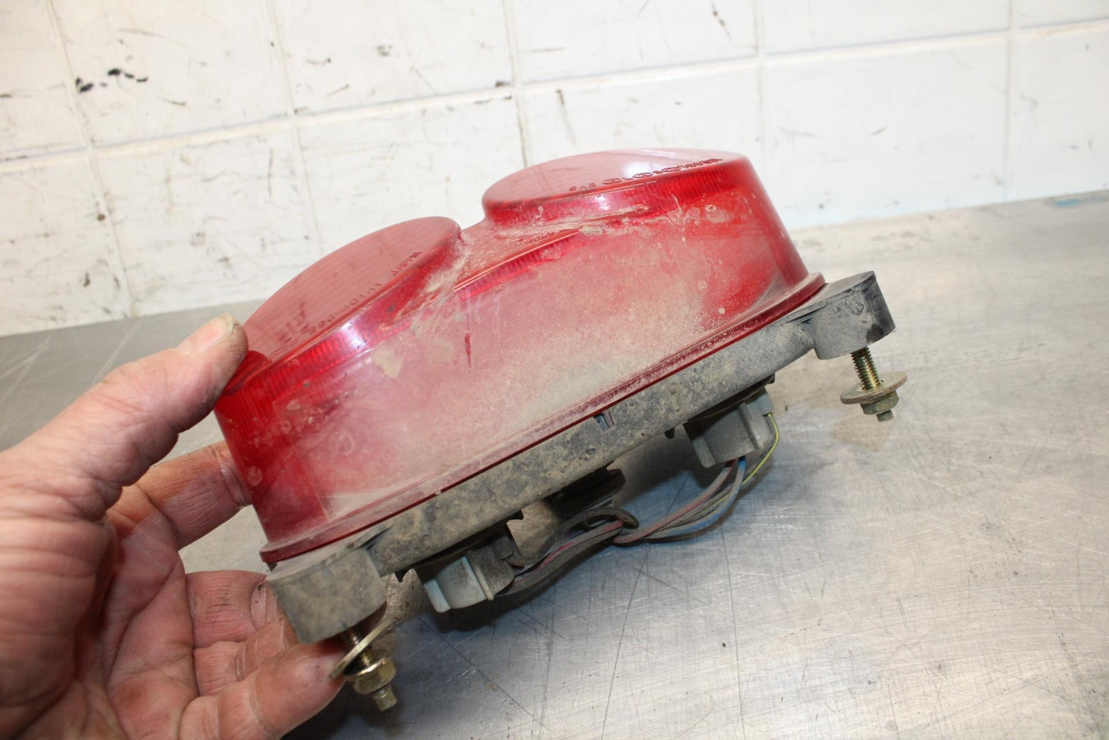 00-02 KAWASAKI NINJA ZX6R ZX600J REAR TAIL TAILLIGHT BACK BRAKE LIGHT BB489