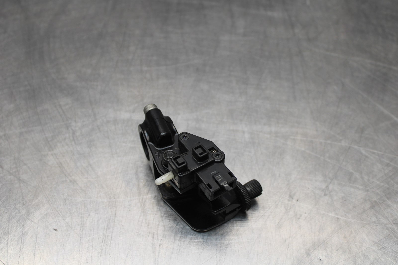 21-23 KAWASAKI NINJA ZX6R CLUTCH LEVER PERCH MOUNT BRACKET BB179