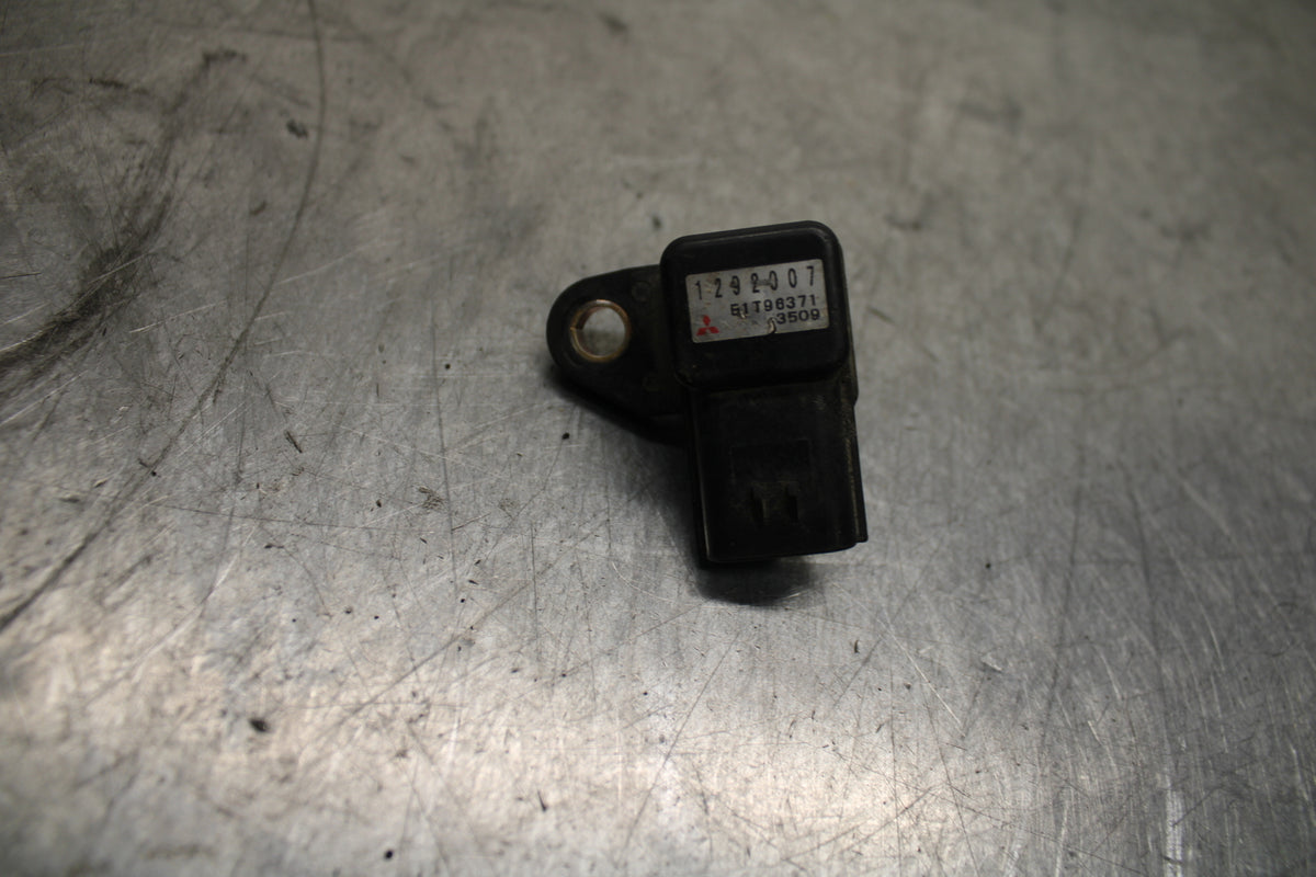 03-04 TRIUMPH DAYTONA 600 MAP MASS AIR FLOW PRESSURE SENSOR BB745
