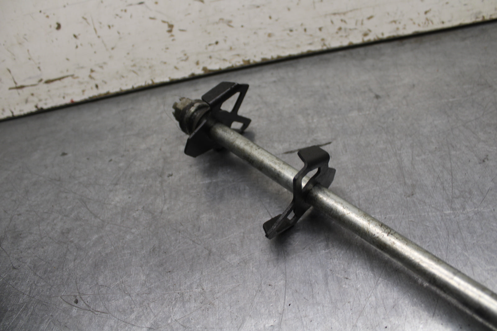 24 KAWASAKI NINJA 500 ABS REAR AXLE BACK WHEEL RIM PIVOT BOLT AXEL BB744