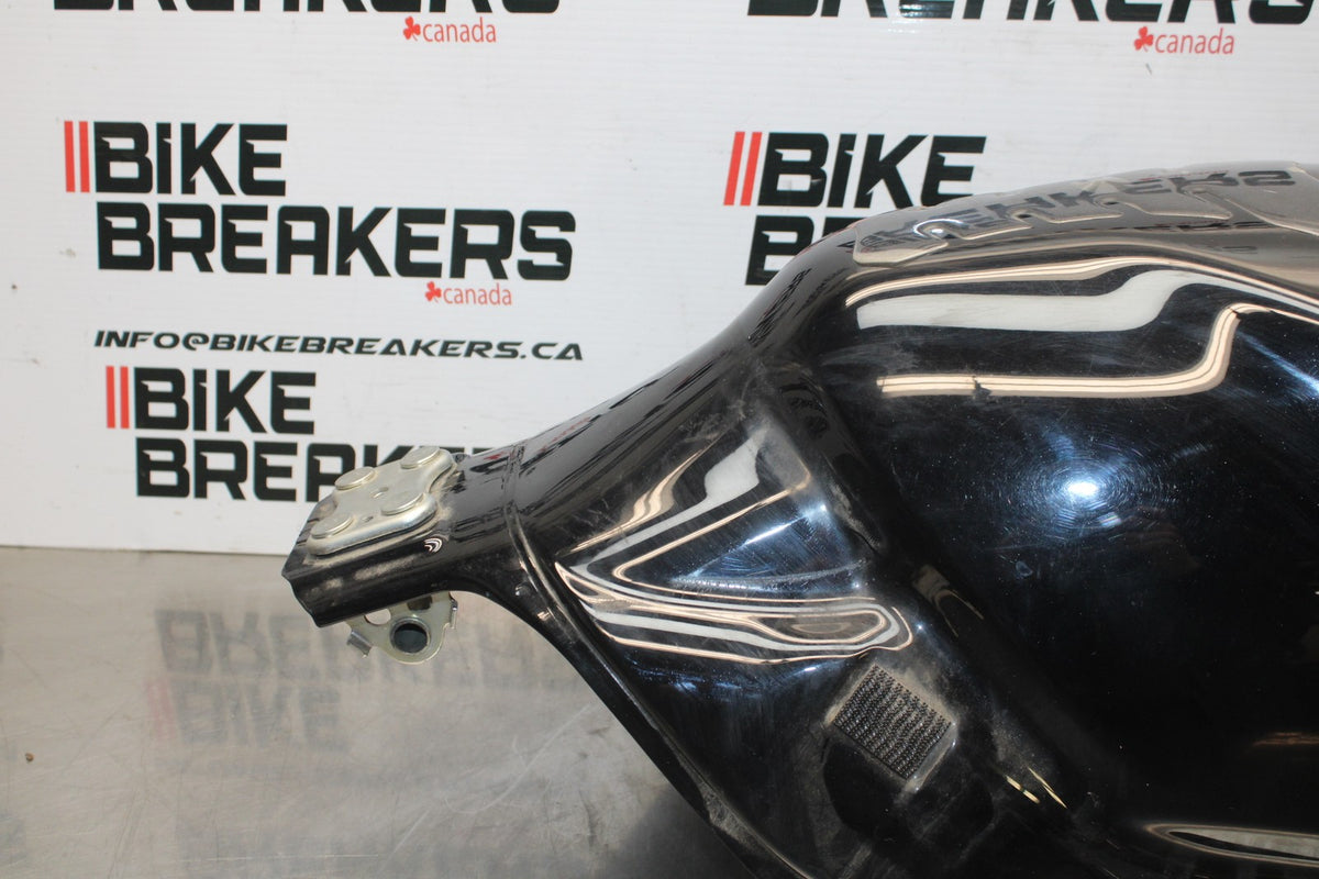 17-24 SUZUKI SV650 GAS TANK FUEL CELL PETROL RESERVOIR BB829