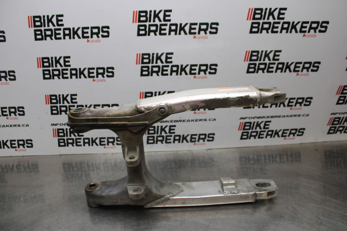 98-05 HONDA SUPER HAWK 1000 VTR1000F REAR SWINGARM BACK SWING ARM BB821