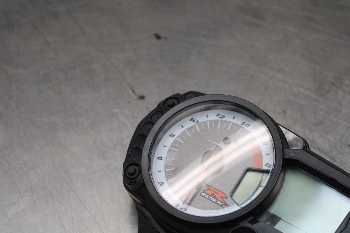 08-10 SUZUKI GSXR 600 SPEEDO GAUGES DISPLAY CLUSTER SPEEDOMETER TACHOMETER BB765