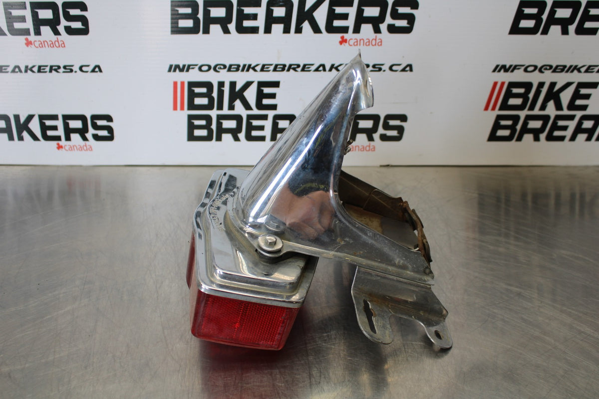 76-77 HONDA GOLDWING 1000 TAILLIGHT REAR TAIL BRAKE LIGHT BB171