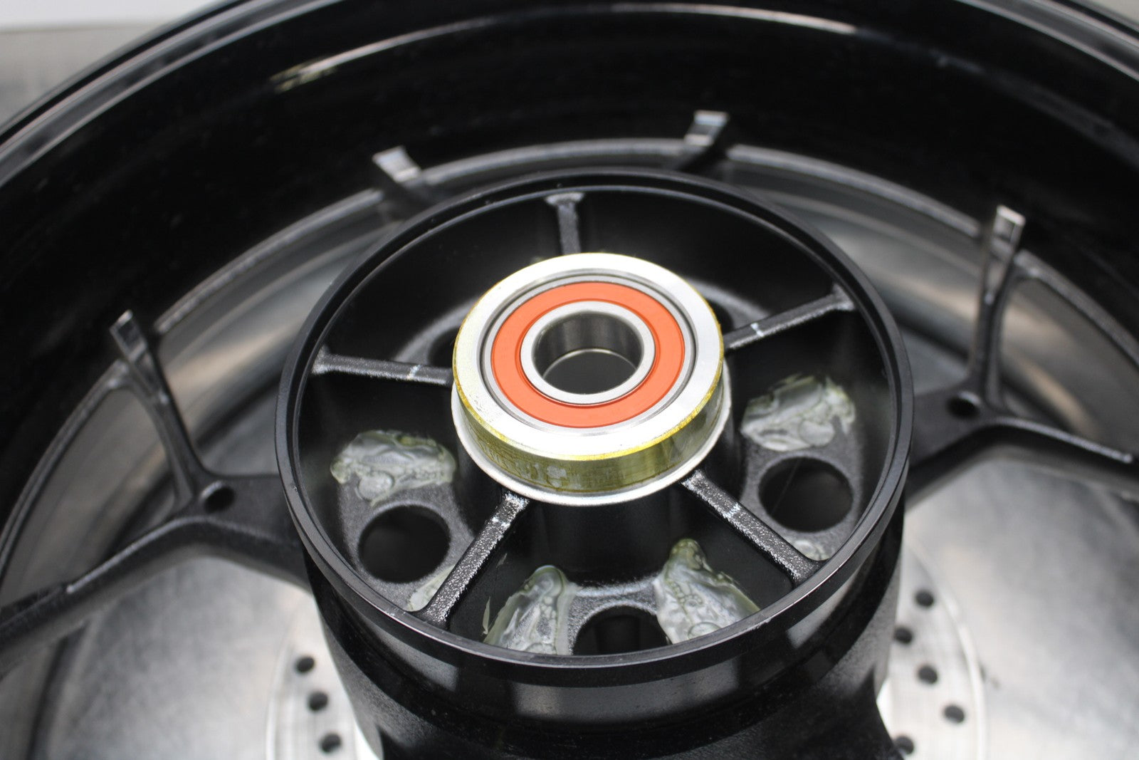 23-24 KAWASAKI NINJA ZX14R NEW TAKE OFF!! REAR WHEEL BACK RIM & ROTOR BB764