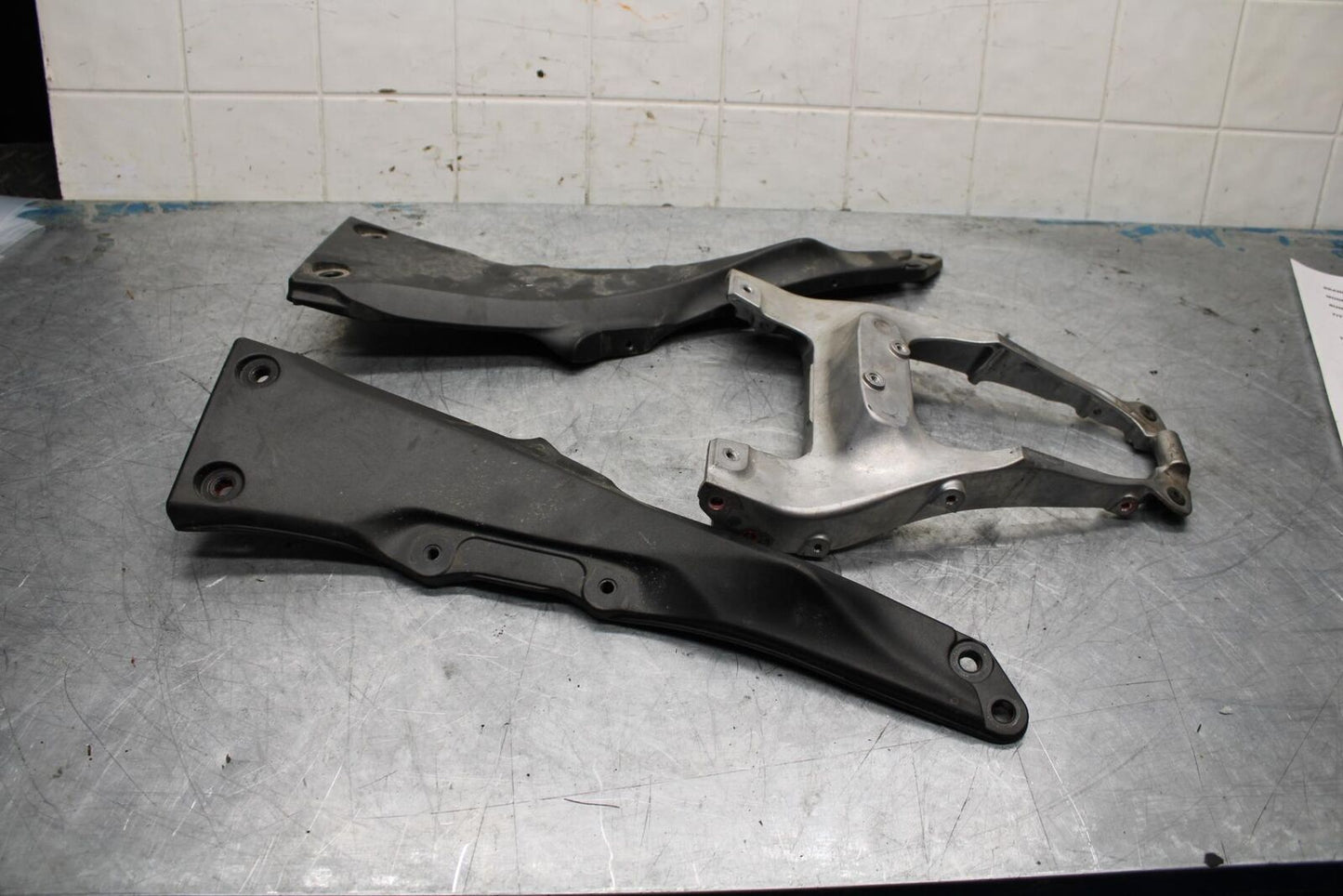 11-15 KAWASAKI ZX1000R REAR SUBFRAME BACK SUB FRAME BB445