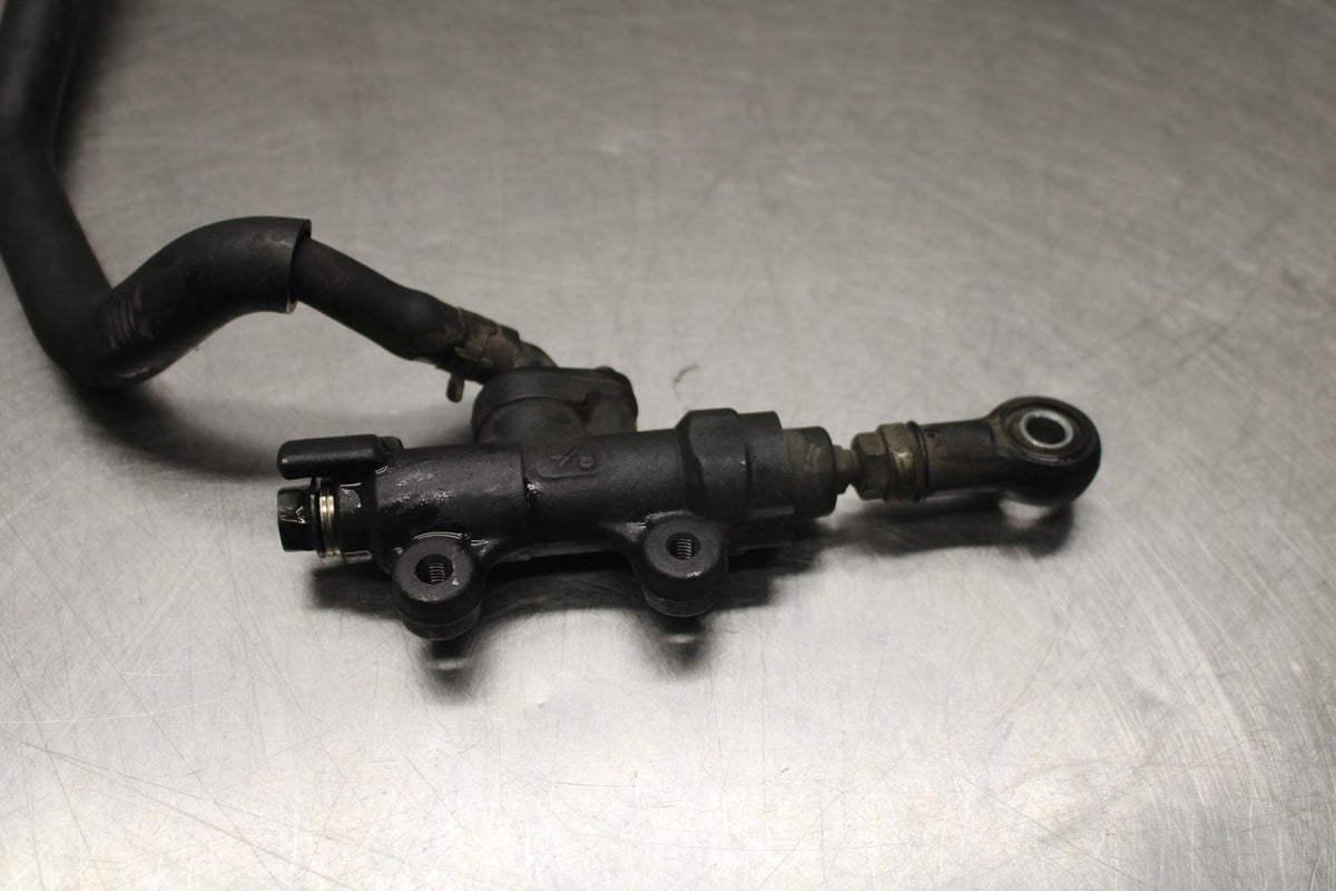 05-06 HONDA CBR600RR REAR BACK BRAKE MASTER CYLINDER W RESERVOIR BB945
