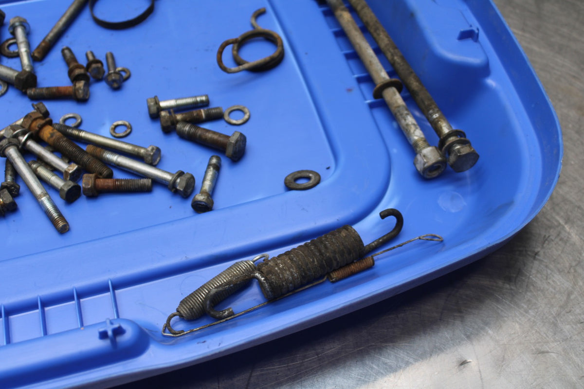 77-79 SUZUKI GS1000 MOUNTING BOLTS HARDWARE MOTOR SCREWS BB807