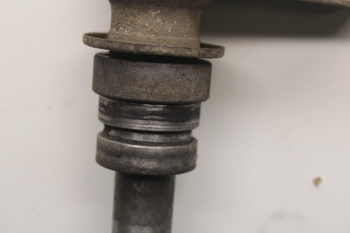 80-83 SUZUKI GS750E REAR AXLE BACK WHEEL RIM PIVOT BOLT AXEL BB82