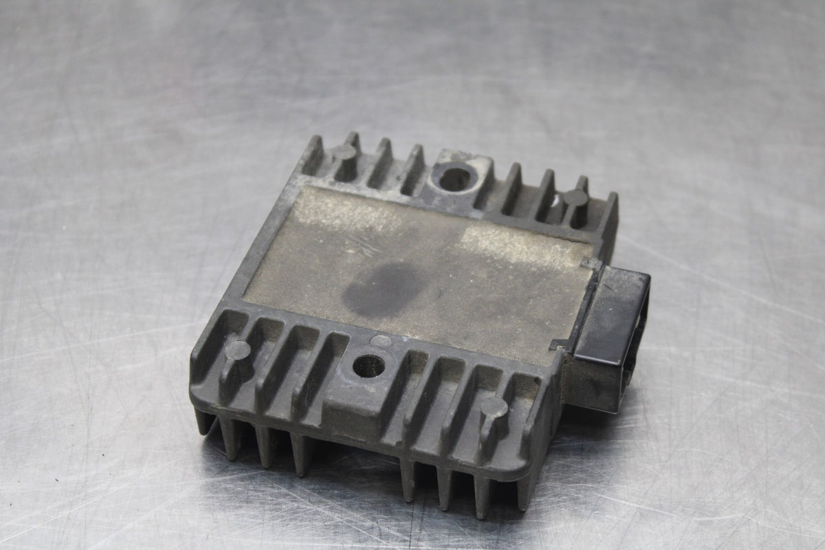 05 YAMAHA YZF R6 RECTIFIER VOLTAGE REGULATOR BB858