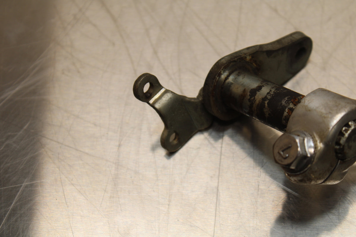 86 SUZUKI GS750ES RIGHT REARSET BRAKE FOOT PEDAL BB140