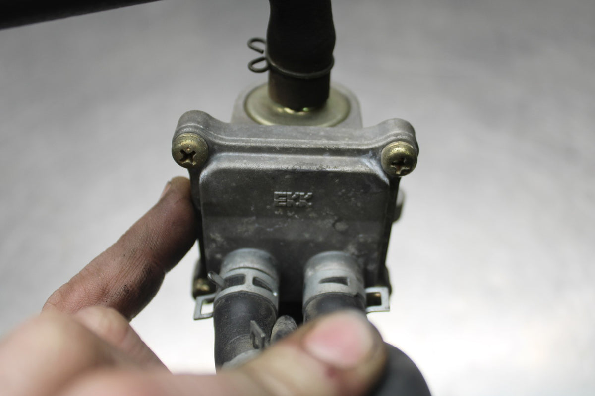 2006 Suzuki Boulevard C90 AIR VALVE SOLENOID TOP ENGINE SWITCH SENSOR BB849